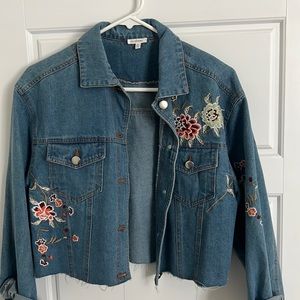 Unique En Crème cropped jacket! Worn a couple of times. Cute!